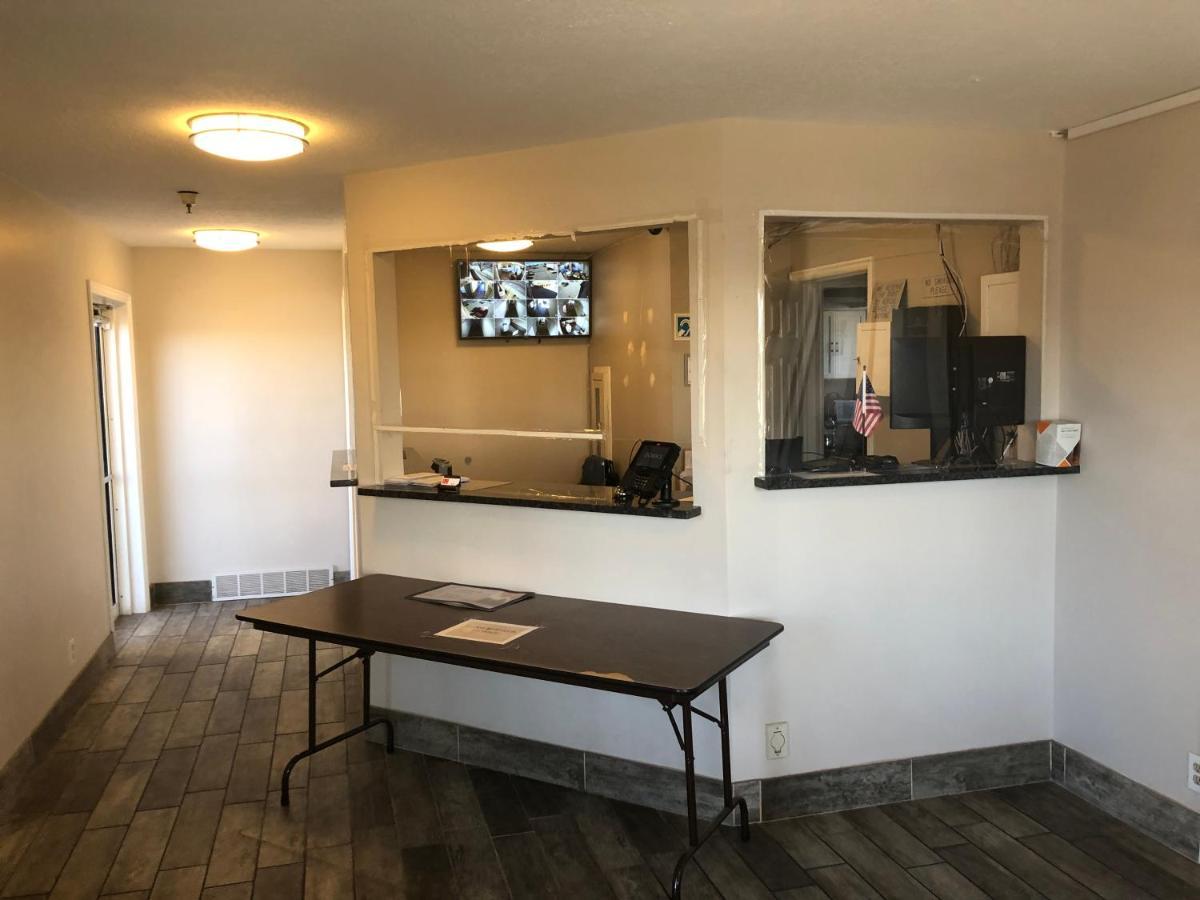 Clearfield Ameri-Stay Inn & Suites מראה חיצוני תמונה
