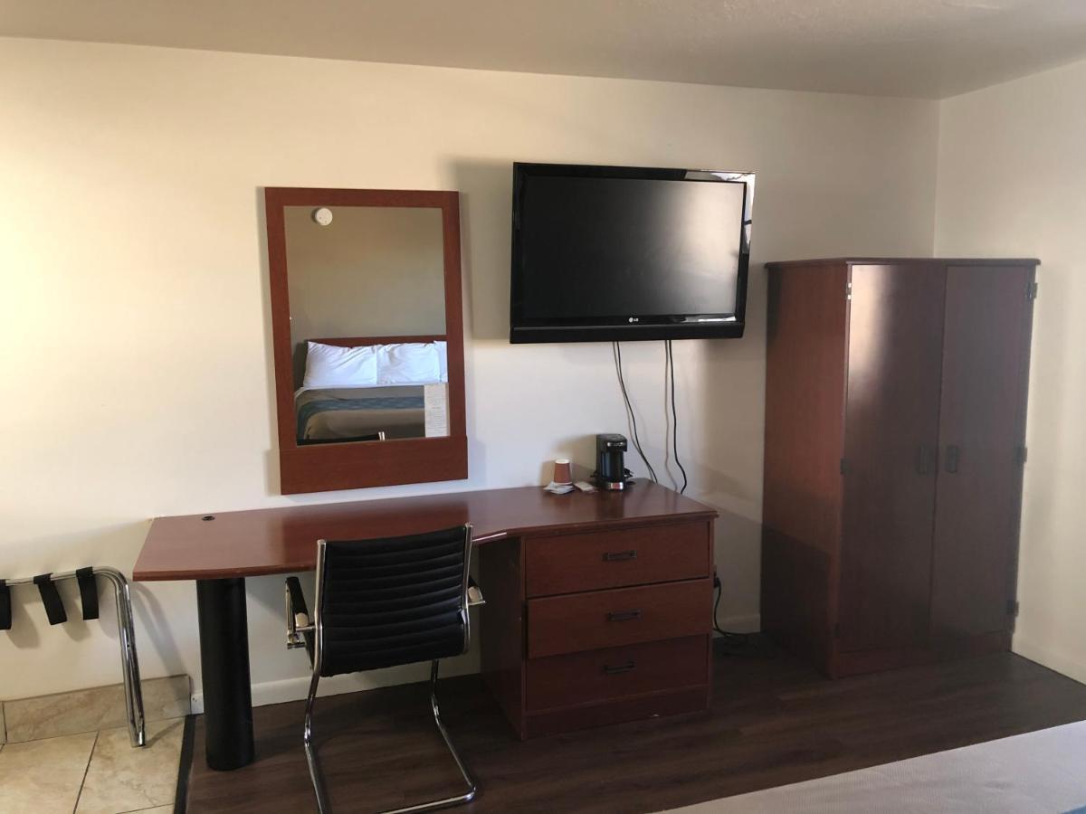 Clearfield Ameri-Stay Inn & Suites מראה חיצוני תמונה